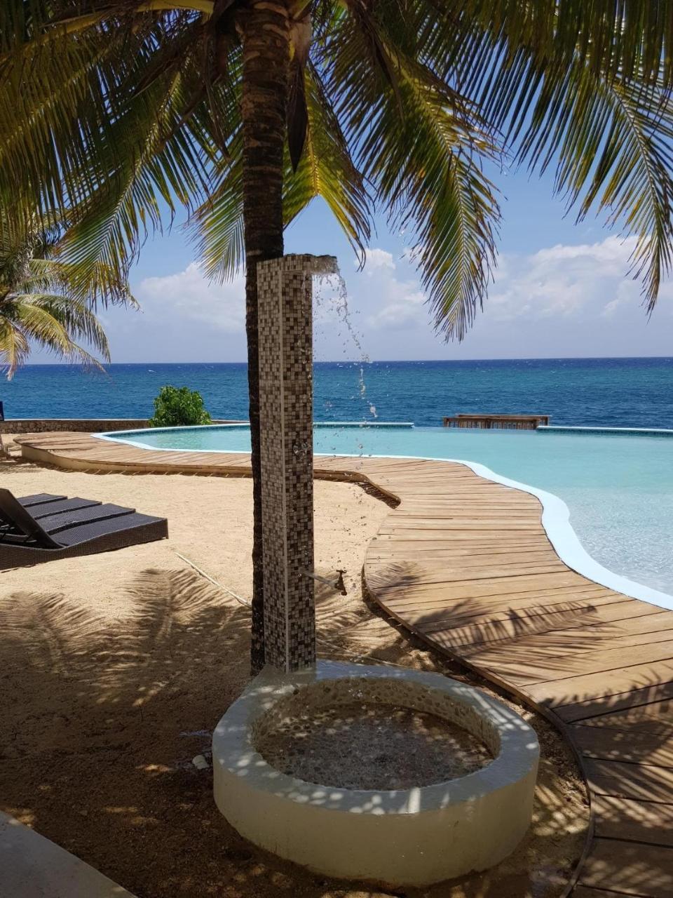 Ferienwohnung Ocho Rios Penthouse At Whispering Seas Exterior foto